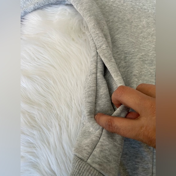 PUMA Women Light Weight Track Jacket - Picture 7 of 14